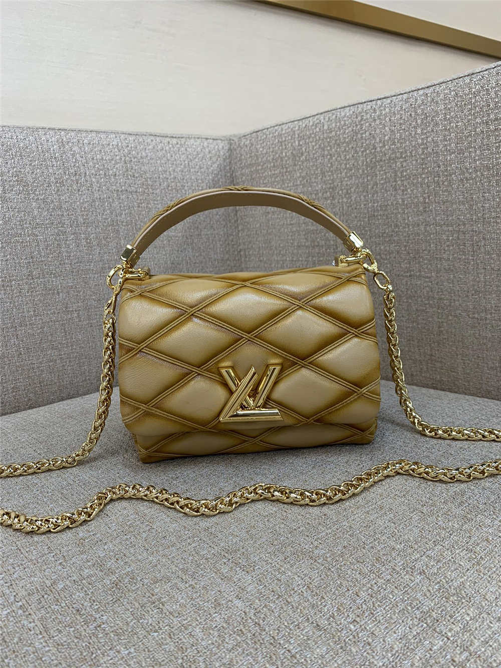 Louis Vuitton GO-14 M12332 size：20x14x9cm 2025 new 